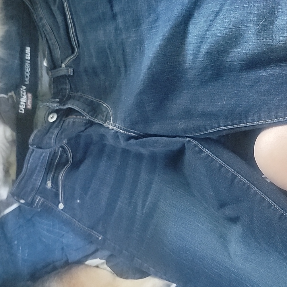 Size 10s, Levi blue jeans